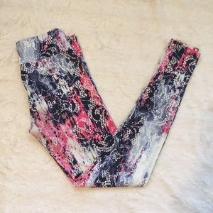 Peony & Me Blurred Lace Print Yoga Leggings